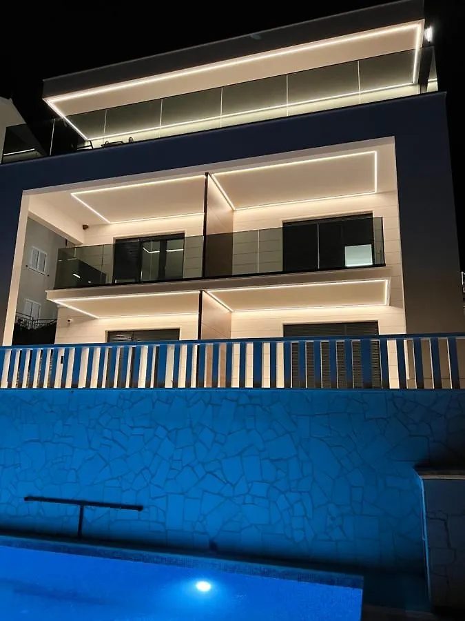 Luxury Beachfront Villa Carlisa Čiovo Kroatien