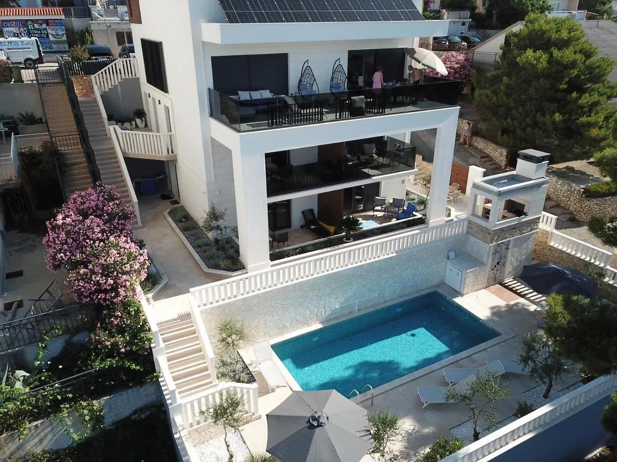 Luxury Beachfront Villa Carlisa Čiovo